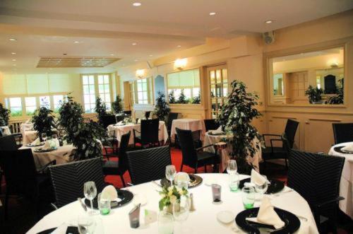 Hotel Absolue Renaissance Magny-Cours Zewnętrze zdjęcie