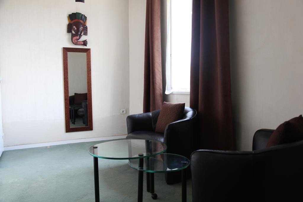 Hotel Absolue Renaissance Magny-Cours Zewnętrze zdjęcie